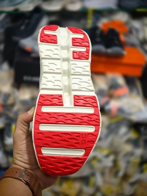 آن رانینگ کیوسی کلودتیلت راک سند /On Running Cloud tilt Rock Sand/سایز 40 الی 45