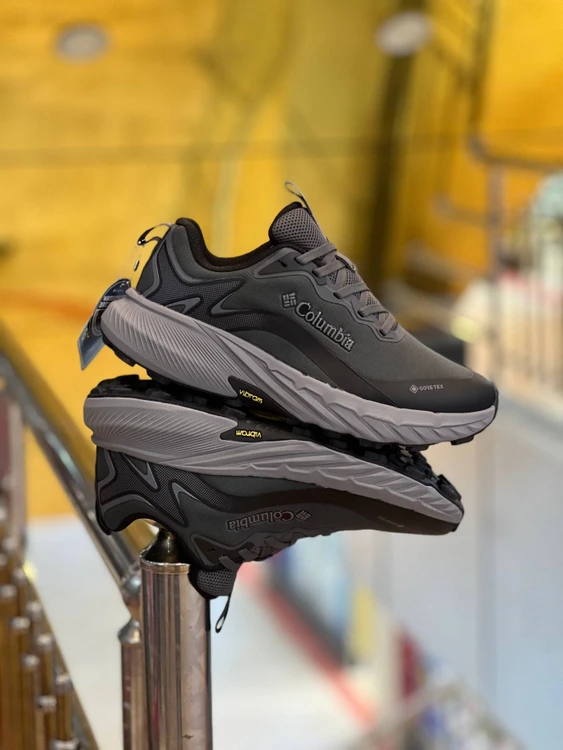 کتونی کلمبیا گورتکسColumbia GORE-TEX/ساخت ویتنام/سایز۴۰ ۴۱ ۴۲ ۴۳ ۴۴ ۴۵ زیره ویبرام/رویه چرم ضد آب و گورتکس / ضمانت اصالت کالا/کیفیت مسترکوالیتی