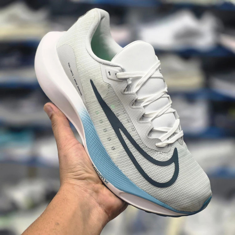 کتونی نایک زوم ایکس پیاده رویی و رانینگNike zoom x ساخت ویتنام سایز ۴۰ ۴۱ ۴۲ ۴۳ ۴۴ ۴۵ پایین ترین قیمت در ایران ضمانت اصالت کالا کیفیت مسترکوالیتی