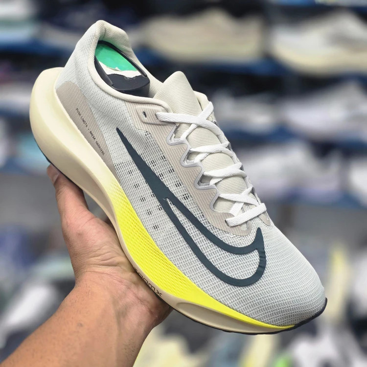 کتونی نایک زوم ایکس پیاده رویی و رانینگNike zoom x ساخت ویتنام سایز ۴۰ ۴۱ ۴۲ ۴۳ ۴۴ ۴۵ پایین ترین قیمت در ایران ضمانت اصالت کالا کیفیت مسترکوالیتی