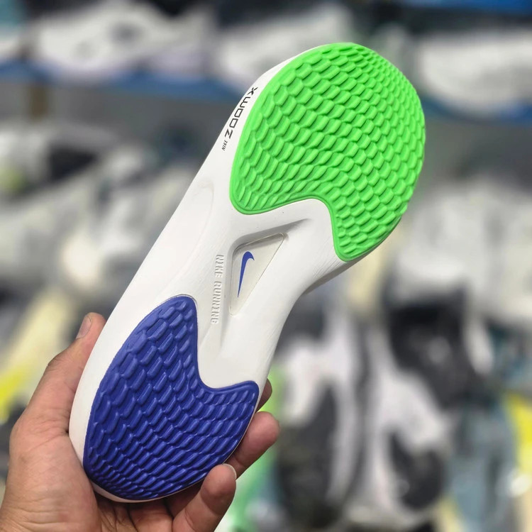 کتونی نایک زوم ایکس پیاده رویی و رانینگNike zoom x ساخت ویتنام سایز ۴۰ ۴۱ ۴۲ ۴۳ ۴۴ ۴۵ پایین ترین قیمت در ایران ضمانت اصالت کالا کیفیت مسترکوالیتی