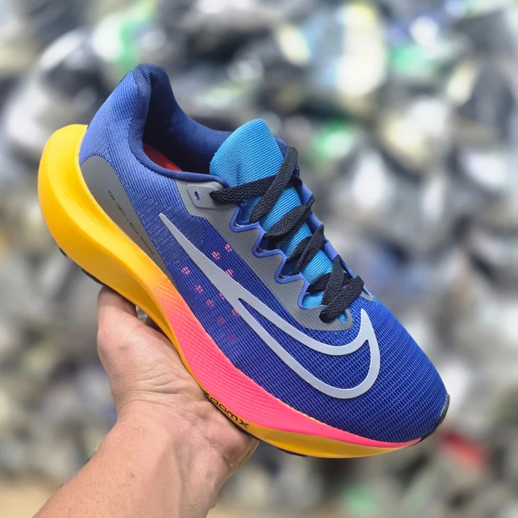 کتونی نایک زوم ایکس پیاده رویی و رانینگNike zoom x ساخت ویتنام سایز ۴۰ ۴۱ ۴۲ ۴۳ ۴۴ ۴۵ پایین ترین قیمت در ایران ضمانت اصالت کالا کیفیت مسترکوالیتی