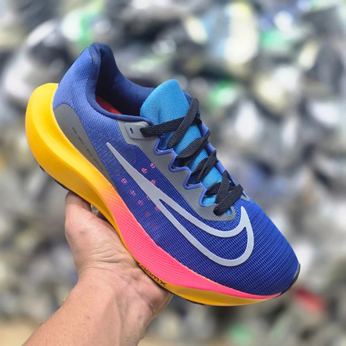 کتونی نایک زوم ایکس پیاده رویی و رانینگNike zoom x ساخت ویتنام سایز ۴۰ ۴۱ ۴۲ ۴۳ ۴۴ ۴۵ پایین ترین قیمت در ایران ضمانت اصالت کالا کیفیت مسترکوالیتی
