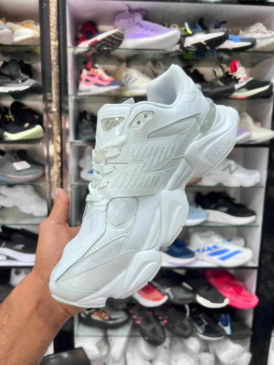 کتونی مسترکوالیتی نیوبالانس ۹۰۶۰/ Newbalance 9060/وارداتی ساخت ویتنام/ سایز۴۰ ۴۱ ۴۲ ۴۳ ۴۴ ۴۵/فروش تکی و عمده/ضمانت اصالت کالا