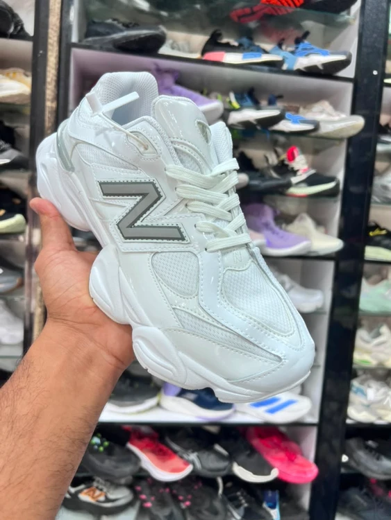 کتونی مسترکوالیتی نیوبالانس ۹۰۶۰/ Newbalance 9060/وارداتی ساخت ویتنام/ سایز۴۰ ۴۱ ۴۲ ۴۳ ۴۴ ۴۵/فروش تکی و عمده/ضمانت اصالت کالا