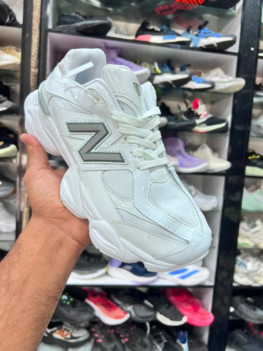 کتونی مسترکوالیتی نیوبالانس ۹۰۶۰/ Newbalance 9060/وارداتی ساخت ویتنام/ سایز۴۰ ۴۱ ۴۲ ۴۳ ۴۴ ۴۵/فروش تکی و عمده/ضمانت اصالت کالا
