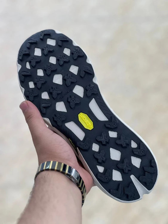 کتونی مسترکوالیتی طبیعت گردی کلمبیا ضدآب مردانه/سایز 40 الی 45/Columbia GORE-TEX/ ساخت ویتنام/ضمانت کالا/فروش تک و عمده