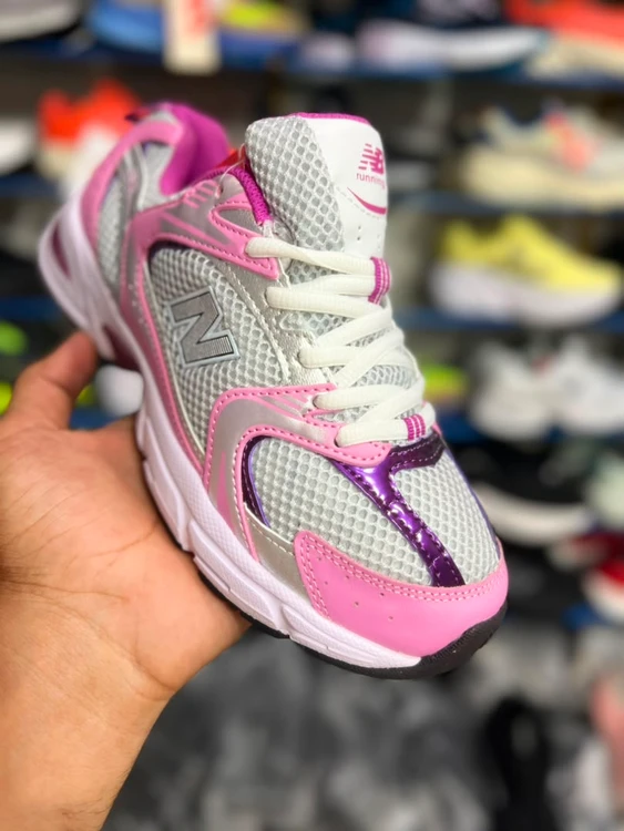کتونی ویتنامی نیوبالانس ۵۳۰ مسترکوالیتی/سایز ۳۷ ۳۸ ۳۹ ۴۰/New Balance 530/ساخت ویتنام/فروش تکی و عمده/سفید‌
