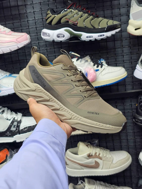 کتونی مردانه کلمبیا گورتکس Columbia GORE-TEX /ساخت ویتنام وارداتی/سایز۴۰ ۴۱ ۴۲ ۴۳ ۴۴ ۴۵ زیره ویبرام/رویه چرم ضد آب و گورتکس ضمانت اصالت کالا/کیفیت مسترکوالیتی درجه ۱