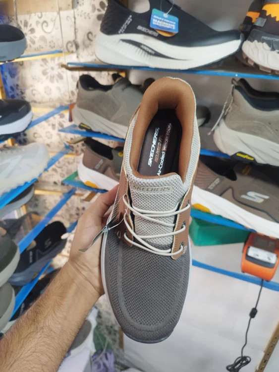 کتونی مردانه ویتنامی اسکیچرز مرو آلدن Skechers Meroe - Alden Vietnamمناسب فعالیت های روزمره/سایز ۴۰ ۴۱ ۴۲ ۴۳ ۴۴ ۴۵/ وارداتی ساخت ویتنام/فروش تکی و عمده/ضمانت و کیفیت مسترکوالیتی درجه ۱