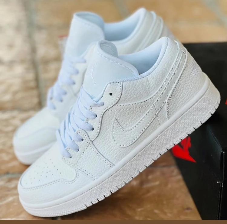 کتونی ویتنامی نایک ایر جردن 1 مسترکوالیتیAدرجه ۱/سایز۳۷ ۳۸ ۳۹ ۴۰/Nike Air Jordan 1/ ساخت ویتنام وارداتی/فروش تکی و عمده/ضمانت اصالت کالا