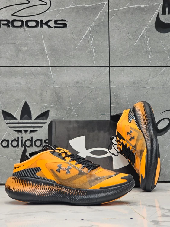 کتونی مسترکوالیتی درجه ۱ آندر آرمور اکو اسلیپ اسپیدUnder Armour UA Echo ساخت ویتنام وارداتی سایز ۴۰الی ۴۵ همراه با جعبه بارکد دار ضمانت کیفیت کالا
