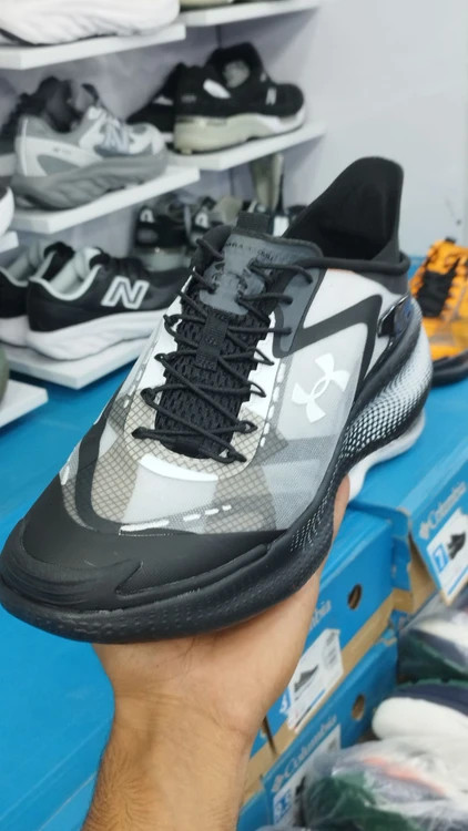 کتونی مسترکوالیتی درجه ۱ آندر آرمور اکو اسلیپ اسپیدUnder Armour UA Echo ساخت ویتنام وارداتی سایز ۴۰الی ۴۵ همراه با جعبه بارکد دار ضمانت کیفیت کالا