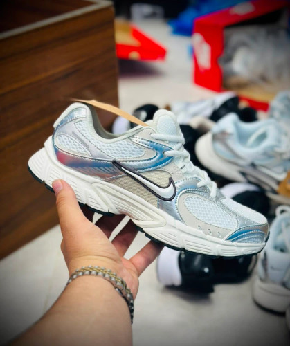 کتونی ویتنامی نایک V5 RNR مسترکوالیتی درجه ۱/ سایز ۳۷ الی ۴۵/ Nike V5k RNR/ضمانت کیفیت کالا/فروش تکی و عمده