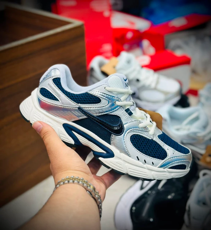کتونی ویتنامی نایک V5 RNR مسترکوالیتی درجه ۱/ سایز ۳۷ الی ۴۵/ Nike V5k RNR/ضمانت کیفیت کالا/فروش تکی و عمده