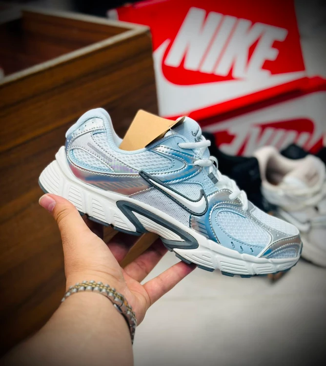 کتونی ویتنامی نایک V5 RNR مسترکوالیتی درجه ۱/ سایز ۳۷ الی ۴۵/ Nike V5k RNR/ضمانت کیفیت کالا/فروش تکی و عمده