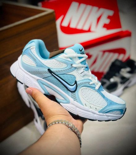 کتونی ویتنامی نایک V5 RNR مسترکوالیتی درجه ۱/ سایز ۳۷ الی ۴۵/ Nike V5k RNR/ضمانت کیفیت کالا/فروش تکی و عمده