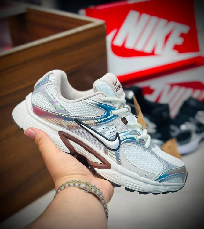 کتونی ویتنامی نایک V5 RNR مسترکوالیتی درجه ۱/ سایز ۳۷ الی ۴۵/ Nike V5k RNR/ضمانت کیفیت کالا/فروش تکی و عمده