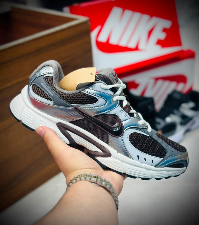 کتونی ویتنامی نایک V5 RNR مسترکوالیتی درجه ۱/ سایز ۳۷ الی ۴۵/ Nike V5k RNR/ضمانت کیفیت کالا/فروش تکی و عمده