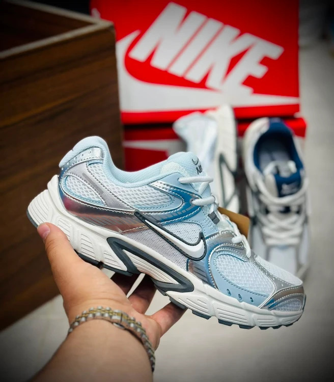 کتونی ویتنامی نایک V5 RNR مسترکوالیتی درجه ۱/ سایز ۳۷ الی ۴۵/ Nike V5k RNR/ضمانت کیفیت کالا/فروش تکی و عمده