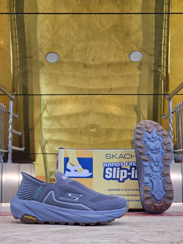 کفش ویتنامی اسکیچرز اسلیپ اینس Skechers Hands Free Slip-ins طبی و سبک پیاده رویی و روزمره بدون بند سایز۴۰ الی ۴۵ ساخت ویتنام وارداتی فروش تکی و عمده/ضمانت کیفیت کالا