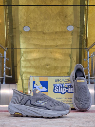 کفش ویتنامی اسکیچرز اسلیپ اینس Skechers Hands Free Slip-ins طبی و سبک پیاده رویی و روزمره بدون بند سایز۴۰ الی ۴۵ ساخت ویتنام وارداتی فروش تکی و عمده/ضمانت کیفیت کالا