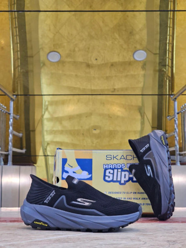 کفش ویتنامی اسکیچرز اسلیپ اینس Skechers Hands Free Slip-ins طبی و سبک پیاده رویی و روزمره بدون بند سایز۴۰ الی ۴۵ ساخت ویتنام وارداتی فروش تکی و عمده/ضمانت کیفیت کالا
