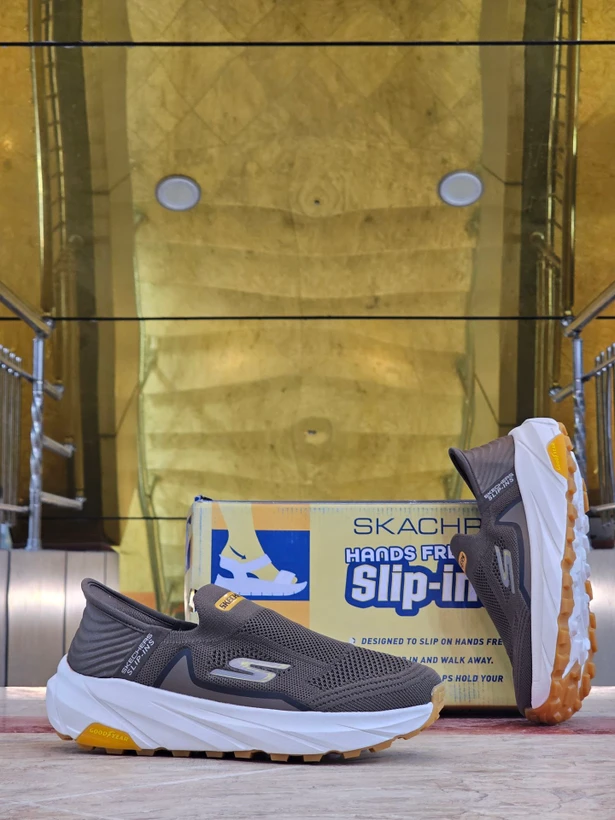 کفش ویتنامی اسکیچرز اسلیپ اینس Skechers Hands Free Slip-ins طبی و سبک پیاده رویی و روزمره بدون بند سایز۴۰ الی ۴۵ ساخت ویتنام وارداتی فروش تکی و عمده/ضمانت کیفیت کالا