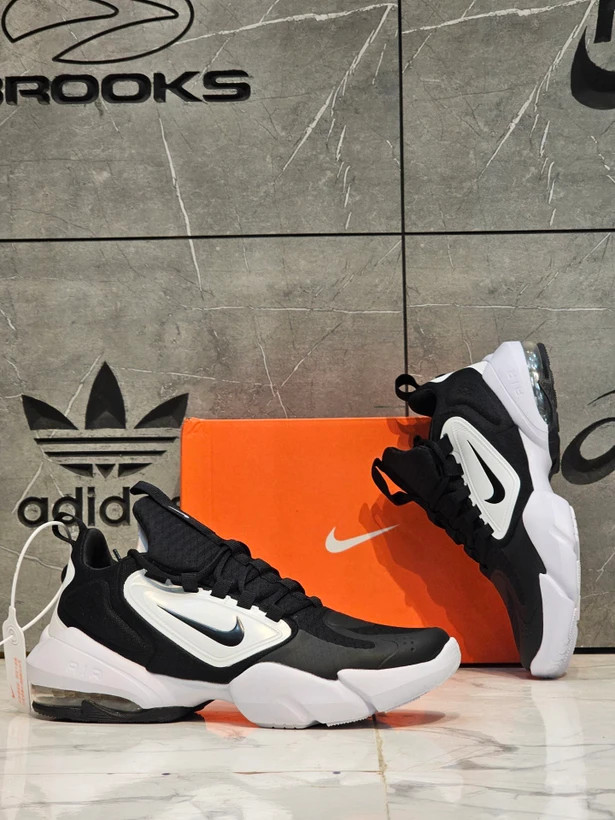 کتونی مردانه نایک ایرمکس آلفا ساواچ Nike air max alpha savageساخت ویتنام وارداتی سایز ۳۸الی۴۵ فروش تکی و عمده ضمانت کیفیت کالا