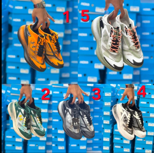 کتونی مسترکوالیتی درجه ۱ آندر آرمور اکو اسلیپ اسپیدUnder Armour UA Echo ساخت ویتنام وارداتی سایز ۴۰الی ۴۵ همراه با جعبه بارکد دار ضمانت کیفیت کالا