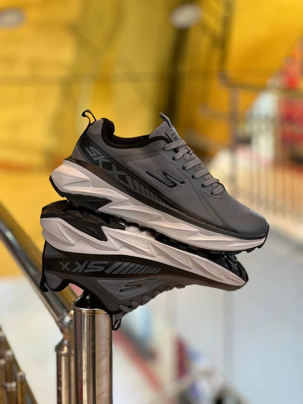 کتونی مردانه اسکیچرز Skechers SKX/ساخت ویتنام وارداتی سایز۴۰ الی ۴۵مسترکوالیتی درجه ۱/فروش تکی و عمده /ضمانت کیفیت کالا
