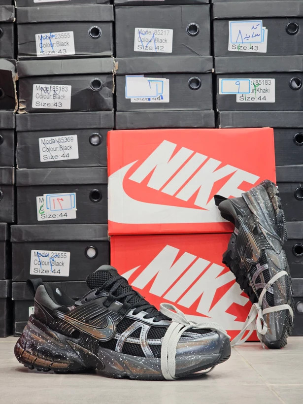 کتونی ست زنانه و مردانه نایک Nike v۲k Run مسترکوالیتی درجه ۱/ساخت ویتنام وارداتی/سایز۳۷الی ۴۵/باجعبه بارکد دار/ضمانت کیفیت کالا