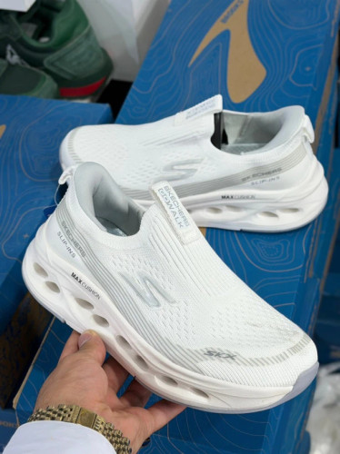 کتونی مسترکوالیتی اسکیچرز مکس کوشن Skechers Max Cushioning سایز۳۷ الی ۴۰/ساخت ویتنام وارداتی/فروش تکی و عمده/ضمانت کیفیت کالا