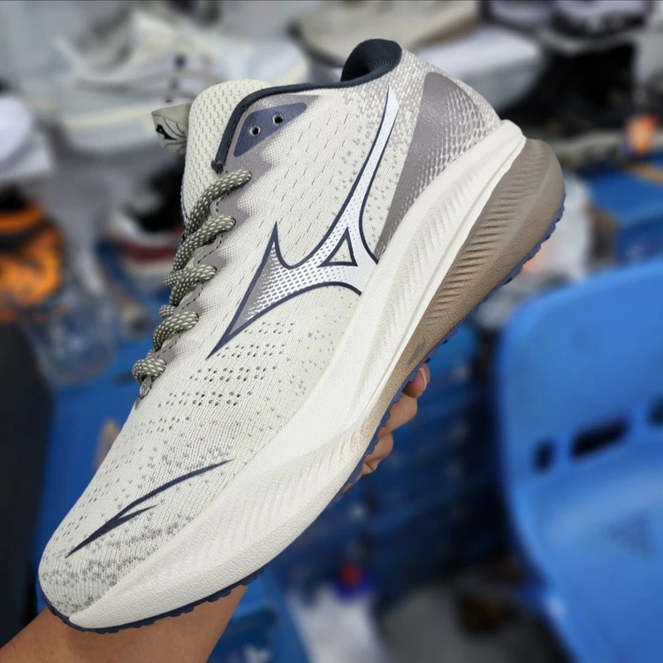 خرید کتونی مردانه میزانو آسترو پلاس مسترکوالیتی درجه ۱ Mizuno Astro Plus/ساخت ویتنام/سایز ۴۰ الی ۴۵/فروش تکی و عمده/ضمانت کیفیت کالا