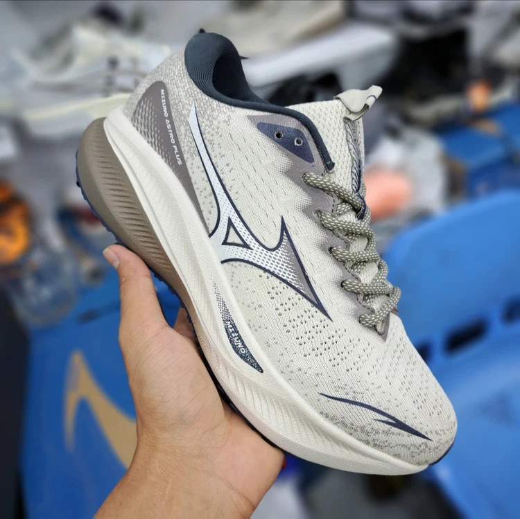 خرید کتونی مردانه میزانو آسترو پلاس مسترکوالیتی درجه ۱ Mizuno Astro Plus/ساخت ویتنام/سایز ۴۰ الی ۴۵/فروش تکی و عمده/ضمانت کیفیت کالا