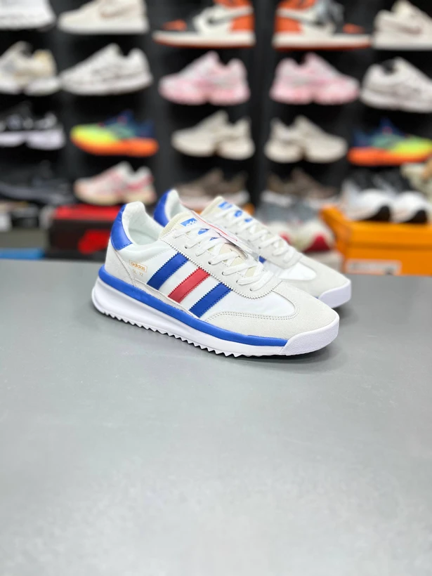 کتونی مسترکوالیتی آدیداس مدلAdidas sl 72 vietnamساخت ویتنام وارداتی سایز ۴۰ الی ۴۵ضمانت کیفیت کالا فروش تکی و عمده