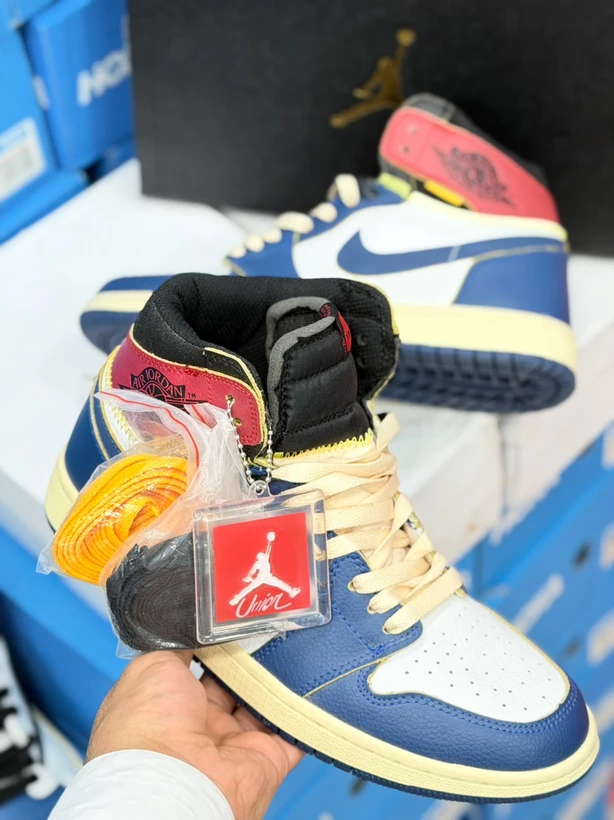 کتونی مردانه نایک ایر جردن وان مستر درجه ۱/Nike Air Jordan 1 Low وارداتی ساخت ویتنام سایز ۴۰ الی ۴۵فروش تکی و عمده/ضمانت کیفیت کالا