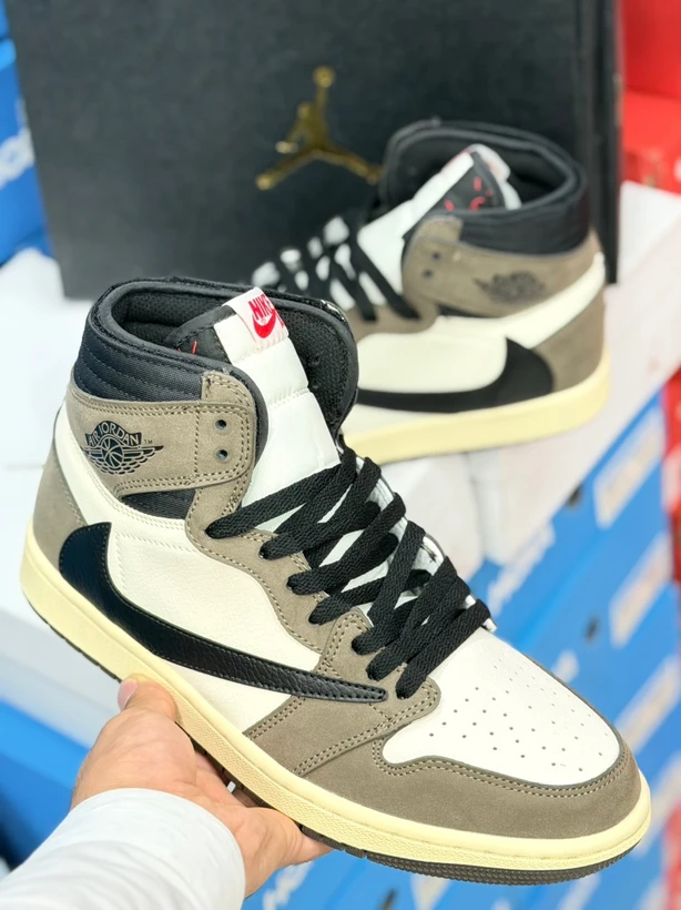 کتونی مردانه نایک ایر جردن وان مستر درجه ۱/Nike Air Jordan 1 Low وارداتی ساخت ویتنام سایز ۴۰ الی ۴۵فروش تکی و عمده/ضمانت کیفیت کالا