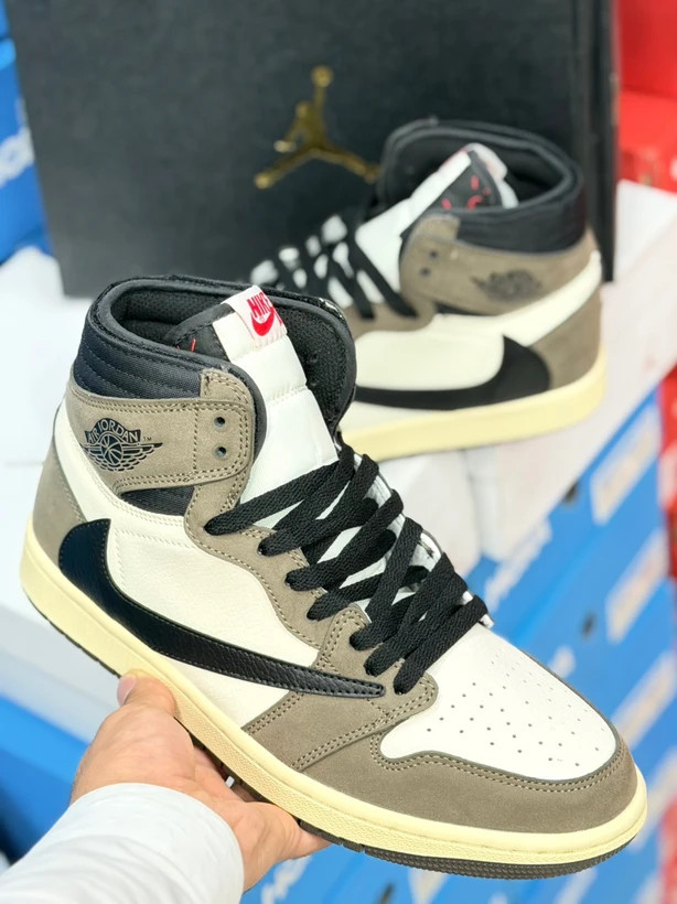 کتونی مردانه نایک ایر جردن وان مستر درجه ۱/Nike Air Jordan 1 Low وارداتی ساخت ویتنام سایز ۴۰ الی ۴۵فروش تکی و عمده/ضمانت کیفیت کالا