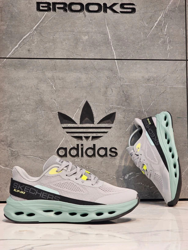 کتونی ویتنامی اسکیچرز مکس کوشنینگ اسلیپ اینز Skechers Skechers Max Cushioning Slip_Ins سایز ۴۰الی ۴۵ بالاترین کیفیت مسترکوالیتی A درجه ۱/ضمانت اصالت کالا/فروش تکی و عمده
