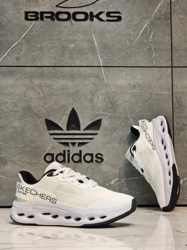 کتونی ویتنامی اسکیچرز مکس کوشنینگ اسلیپ اینز Skechers Skechers Max Cushioning Slip_Ins سایز ۴۰الی ۴۵ بالاترین کیفیت مسترکوالیتی A درجه ۱/ضمانت اصالت کالا/فروش تکی و عمده