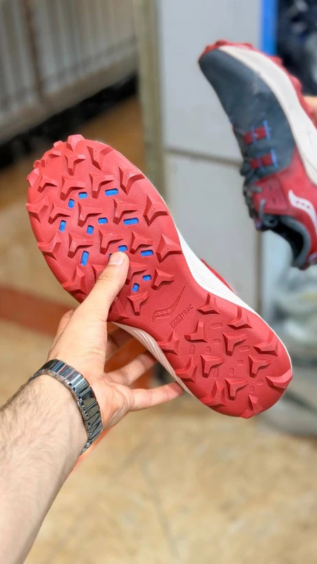 کتونی مردانه ساکونی اندورفین ریفت saucony endorphin rift/ساخت ویتنام وارداتی/سایز ۴۰ الی ۴۵/ضمانت کیفیت کالا/سایز ۴۰ الی ۴۵/فروش تکی و عمده