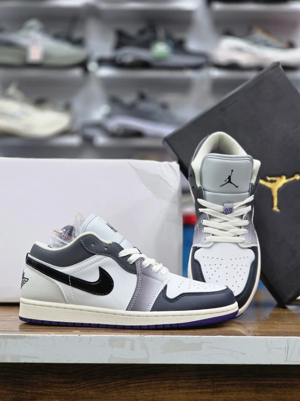 کتونی مسترکوالیتی نایک ایر جردن وان Nike Air Jordan 1 Low وارداتی ساخت ویتنام سایز ۴۰ الی ۴۵فروش تکی و عمده/ضمانت کیفیت کالا