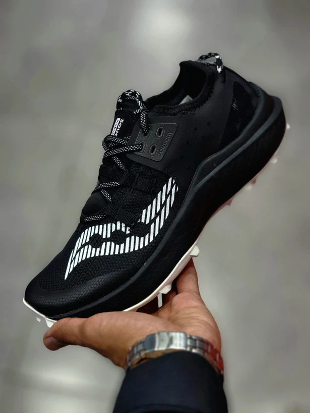 کتونی مردانه ساکونی اندورفین ریفت saucony endorphin rift/ساخت ویتنام وارداتی/سایز ۴۰ الی ۴۵/ضمانت کیفیت کالا/سایز ۴۰ الی ۴۵/فروش تکی و عمده