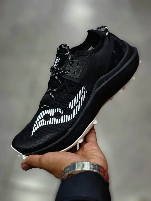 کتونی مردانه ساکونی اندورفین ریفت saucony endorphin rift/ساخت ویتنام وارداتی/سایز ۴۰ الی ۴۵/ضمانت کیفیت کالا/سایز ۴۰ الی ۴۵/فروش تکی و عمده