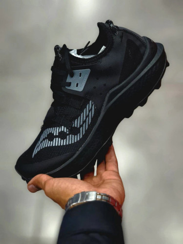 کتونی مردانه ساکونی اندورفین ریفت saucony endorphin rift/ساخت ویتنام وارداتی/سایز ۴۰ الی ۴۵/ضمانت کیفیت کالا/سایز ۴۰ الی ۴۵/فروش تکی و عمده