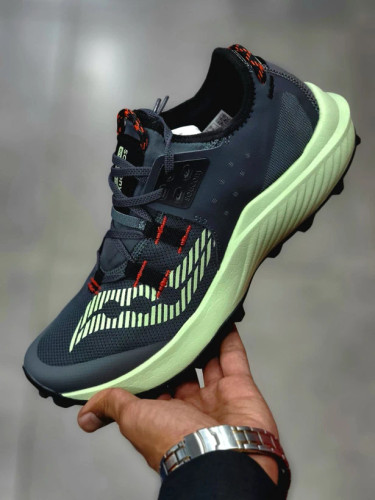 کتونی مردانه ساکونی اندورفین ریفت saucony endorphin rift/ساخت ویتنام وارداتی/سایز ۴۰ الی ۴۵/ضمانت کیفیت کالا/سایز ۴۰ الی ۴۵/فروش تکی و عمده