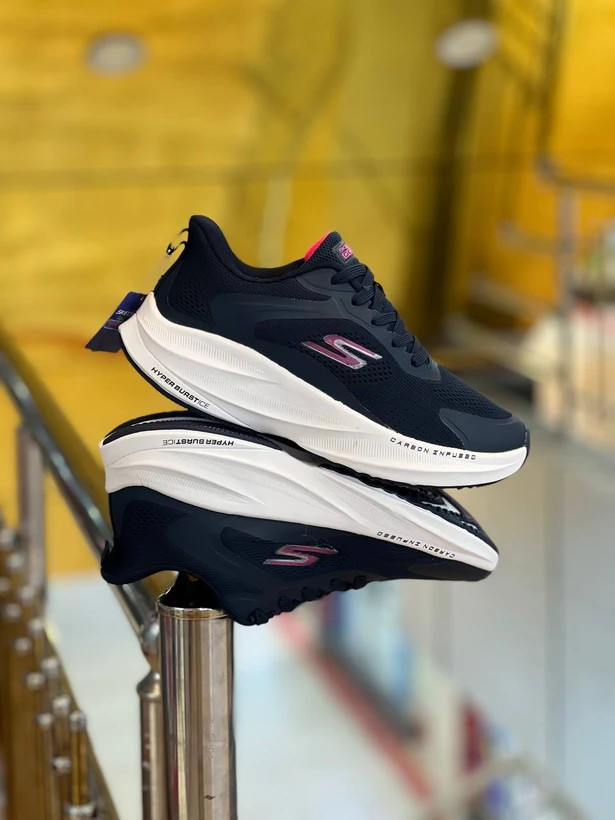 کتونی اسکیچرز هایپر برست skechers Hyper Burst ساخت ویتنام وارداتی سایز ۳۷ الی ۴۰ فروش تکی و عمده ضمانت کیفیت کالا