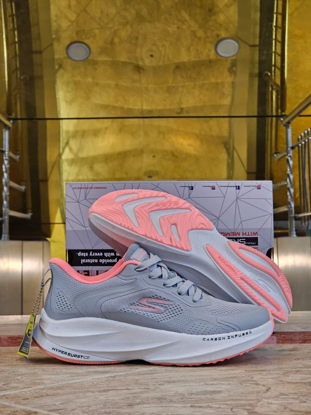 کتونی اسکیچرز هایپر برست skechers Hyper Burst ساخت ویتنام وارداتی سایز ۳۷ الی ۴۰ فروش تکی و عمده ضمانت کیفیت کالا