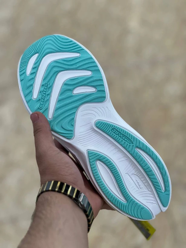 کتونی اسکیچرز هایپر برست skechers Hyper Burst ساخت ویتنام وارداتی سایز ۳۷ الی ۴۰ فروش تکی و عمده ضمانت کیفیت کالا